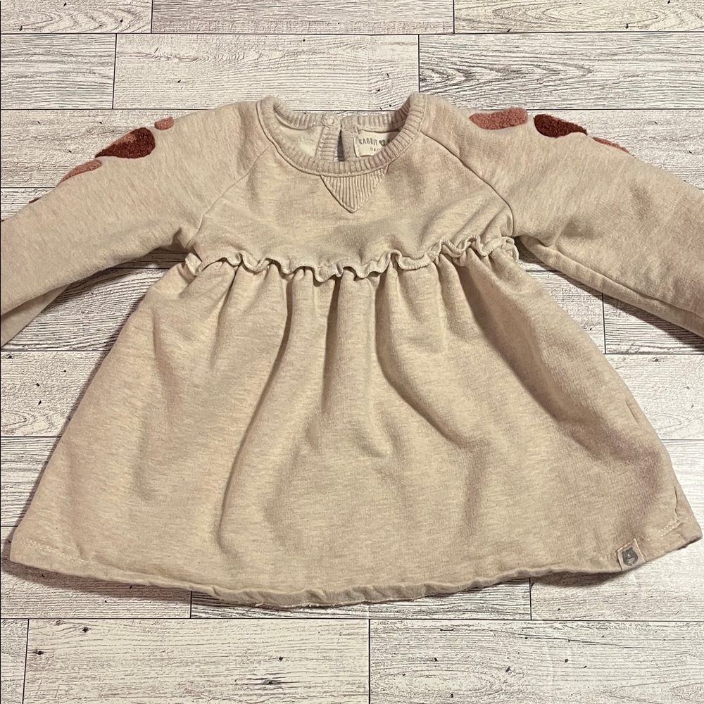 Rabbit & Bear 100% Organic Cotton Beige Sweatshirt “LOVE” Dress Size 12 Months